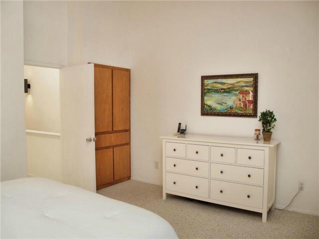 Building Photo - 7122 Wood Hollow Dr