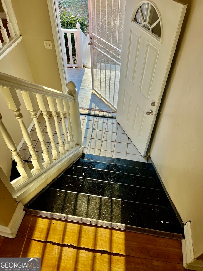 Building Photo - 152 Rountree Rd