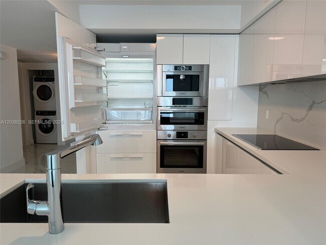 Building Photo - 330 Sunny Isles Blvd