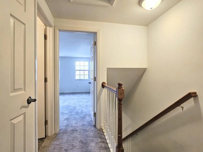 Building Photo - 48 Ramsgate Ln