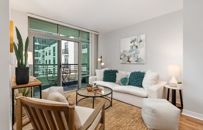 Primary Photo - 425 W Beech St