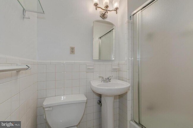 Building Photo - 1401 35th St NW