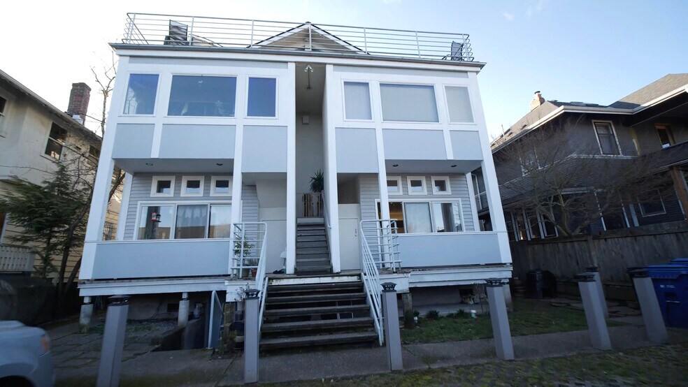 Back Exterior - 120 29th Ave