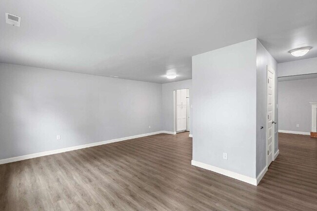 Building Photo - Single Family home in Chimney Hill