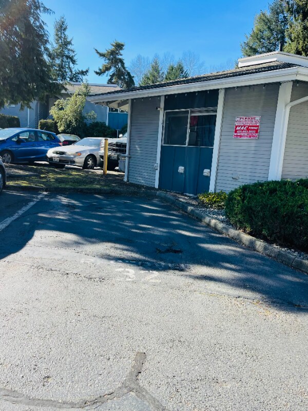 Building Photo - 17110 NE 45th St