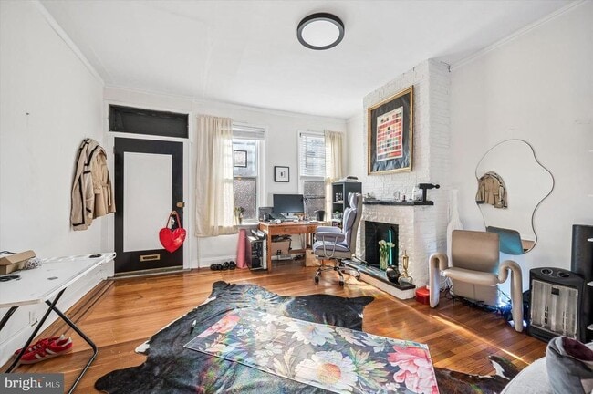 Building Photo - 1820 N Mascher St