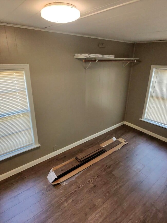 Building Photo - 10614 Chadwick St