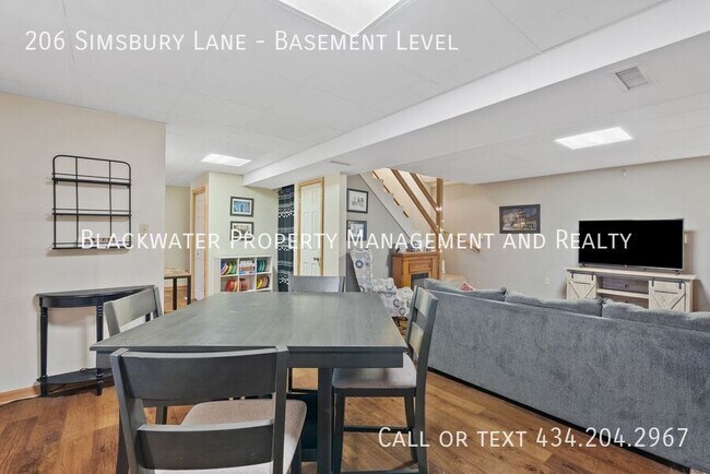 Building Photo - 206 Simsbury Ln