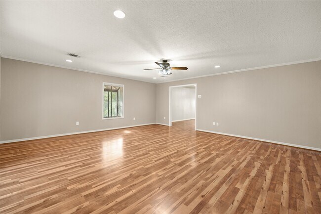 Building Photo - 3103 Spring Stuebner Rd