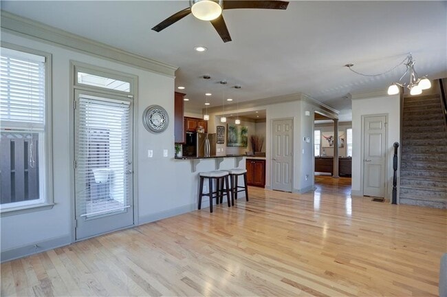 Building Photo - 3693 Lambert Ln