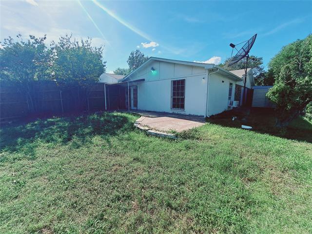 Building Photo - 3726 Red Oak Dr