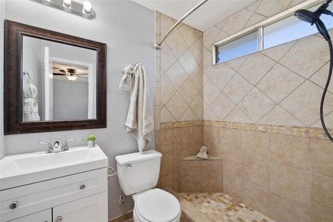 Building Photo - 317 Precipice Way