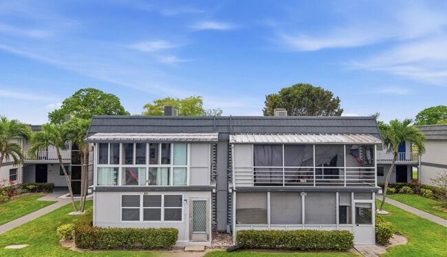 Building Photo - 376 Saxony Trail