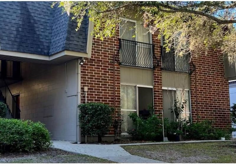 Building Photo - 1700 SW 16th Ct