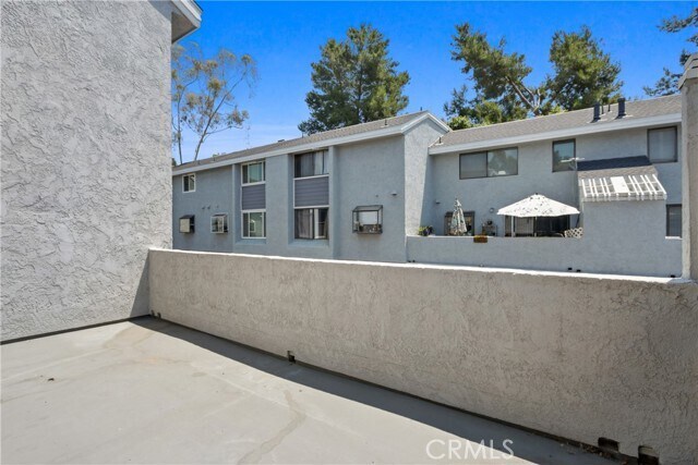 Building Photo - 26398 Waterford Cir