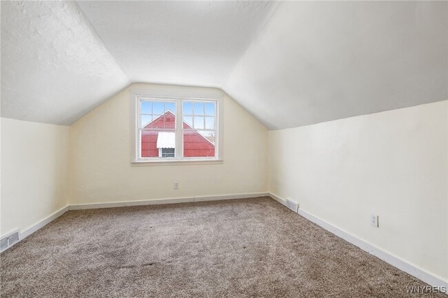 Building Photo - 321 Eggert Rd