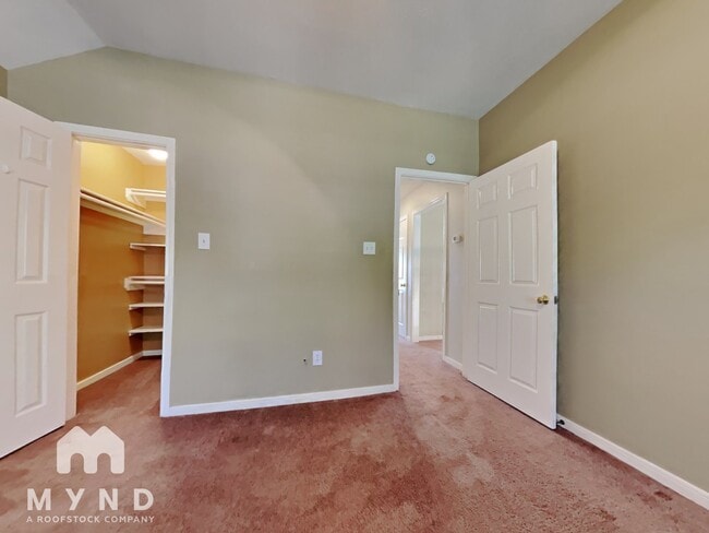 Building Photo - 2219 Garden Terrace Dr