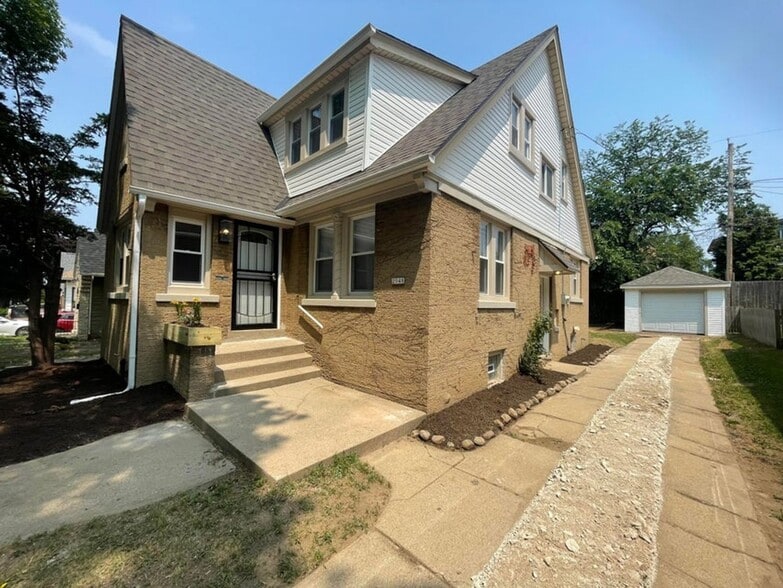 Building Photo - 2948 N 56th St