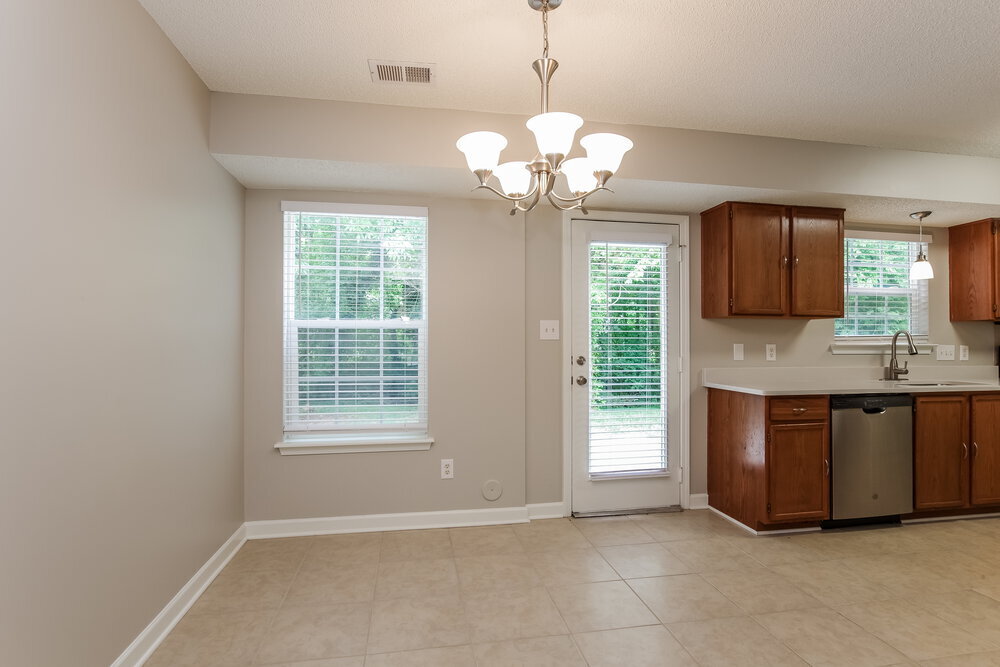 Building Photo - 1833 Cagney St