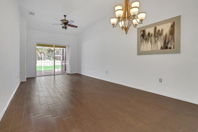 Building Photo - 14130 Winchester Ct