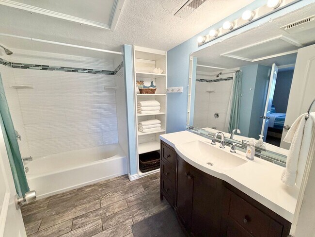 Building Photo - Resort Style Living - Getting freshly remodeled! Very Nice Sports Village Condo with lots of grea...