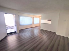 Building Photo - 4281 Green Ave