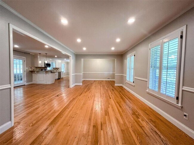 Building Photo - 2349 Academy Ct NE
