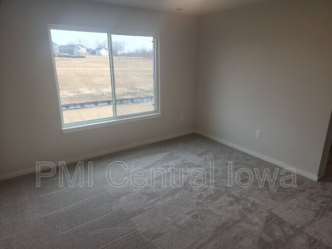 Building Photo - 2940 Lund St