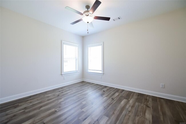 Building Photo - 1270 Charleston Dr