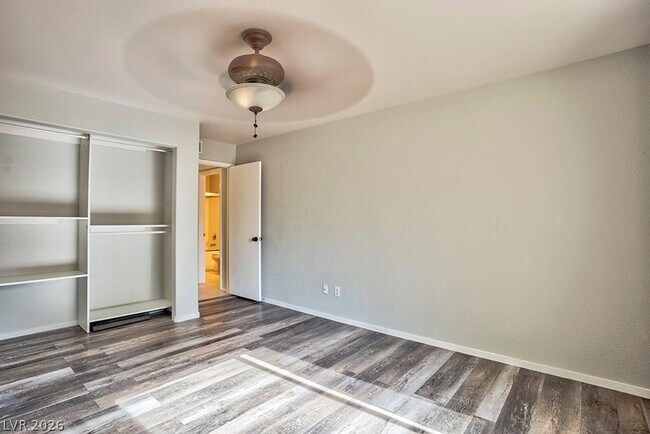 Building Photo - 3128 Tarpon