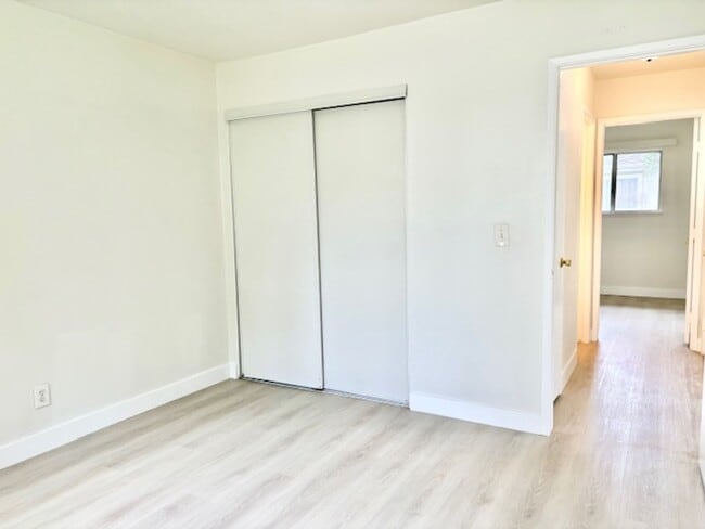 Building Photo - 2612 Anchor Ave