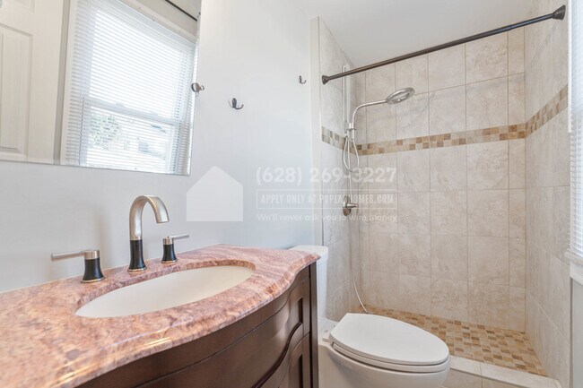 Building Photo - 2511 Kitmore Ln