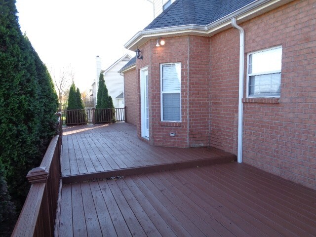 Building Photo - 2702 Camden Ct