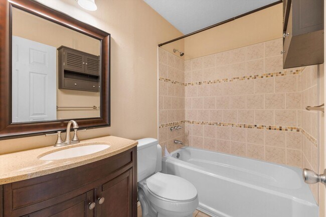 Building Photo - House For Rent | 3-Bed 2-Bath | 2-Car Garage | Rio Rancho SE | Large Backyard