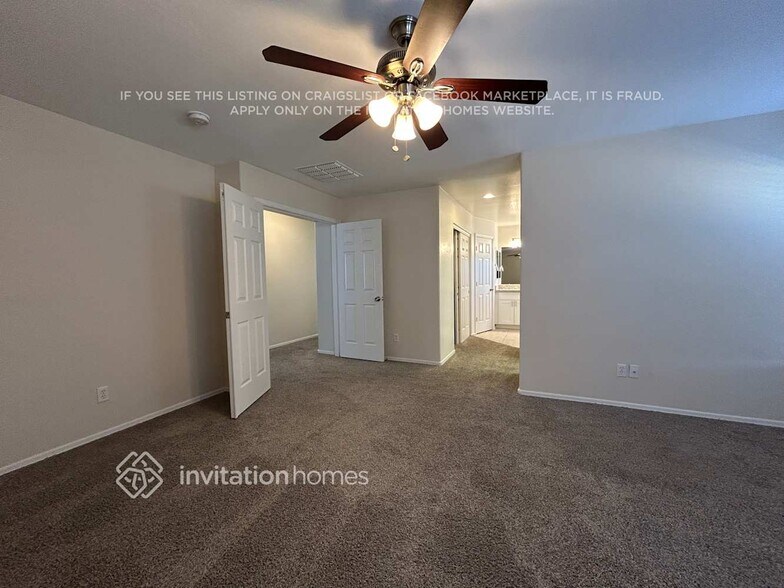 Building Photo - 11714 W Flanagan St