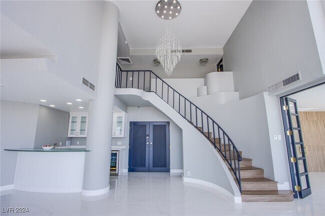 Building Photo - 3111 Bel Air Dr