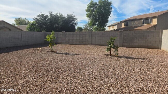 Building Photo - 4216 N 125th Ave