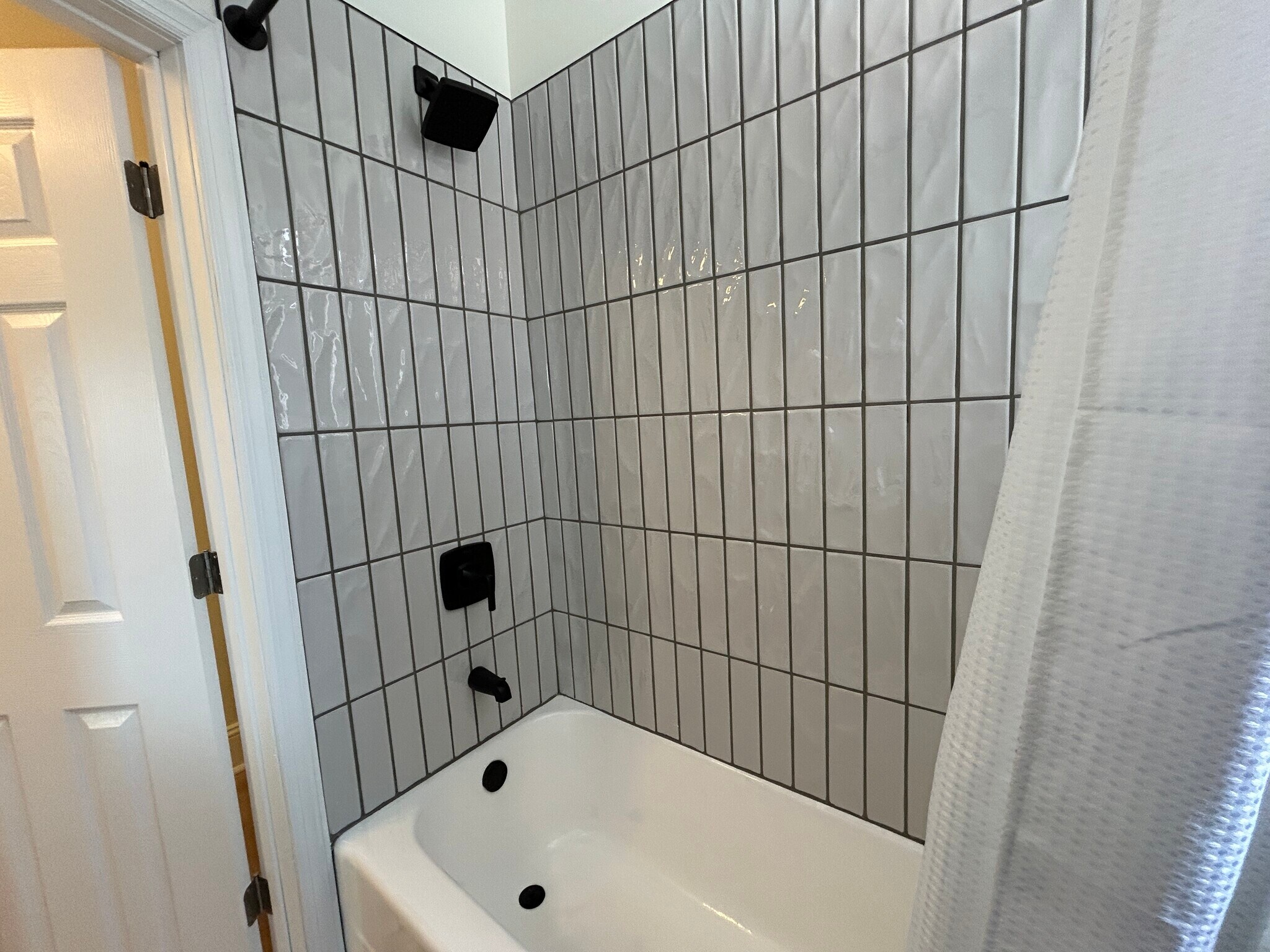 Building Photo - 2054 Mercy St