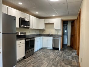 Building Photo - 146 KMD