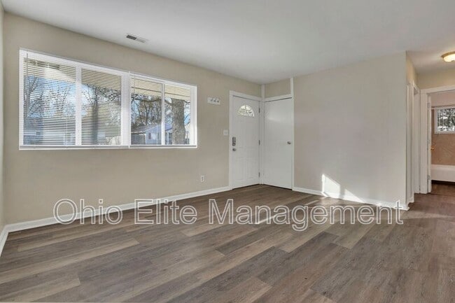 Building Photo - 2416 Dawnlight Ave