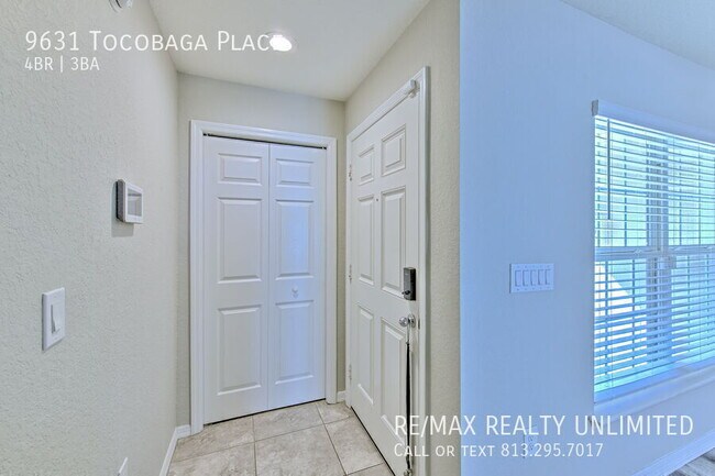Building Photo - 9631 Tocobaga Pl