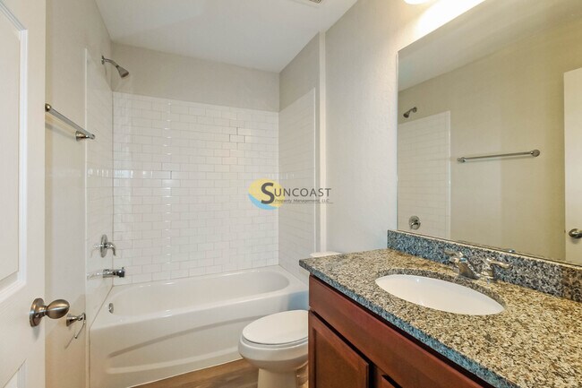 Building Photo - 2103 NE 78th Ln