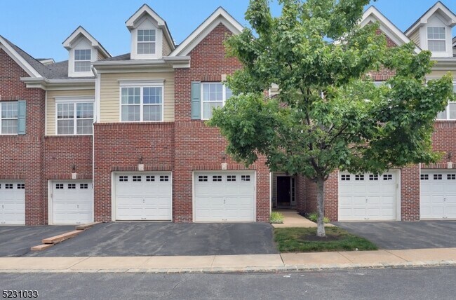 Building Photo - 13 Taft Ln