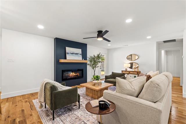 Building Photo - 7741 La Avenida Dr