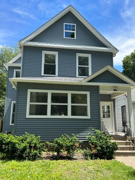 Building Photo - 318 S State St