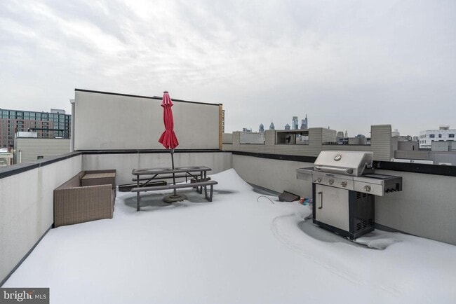 Building Photo - 444 Fairmount Ave