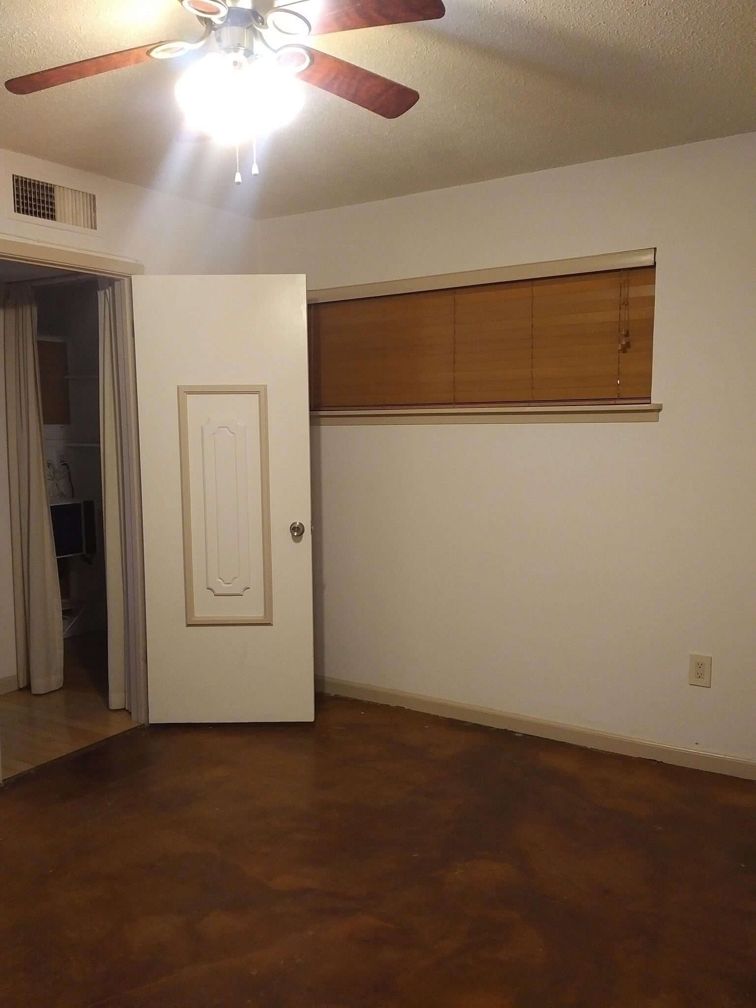 Building Photo - 4800 N Stanton St