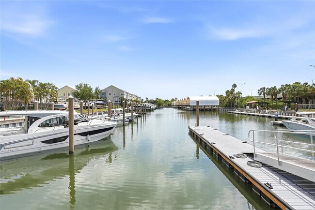 Building Photo - 3162 Moorings Dr S