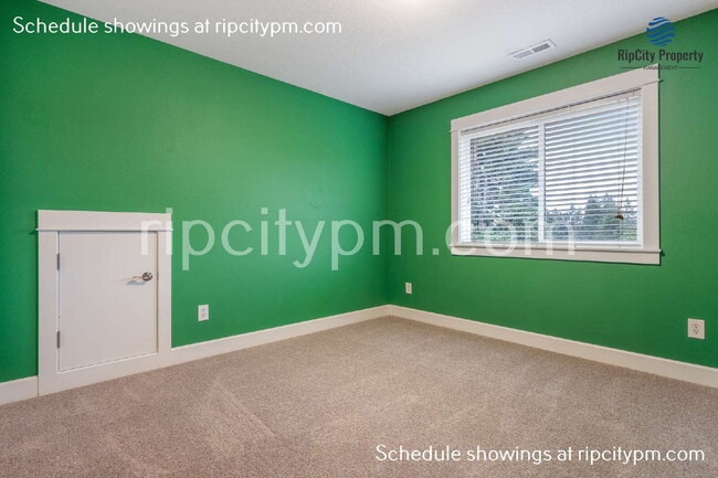 Building Photo - 22314 SW Mandan Dr