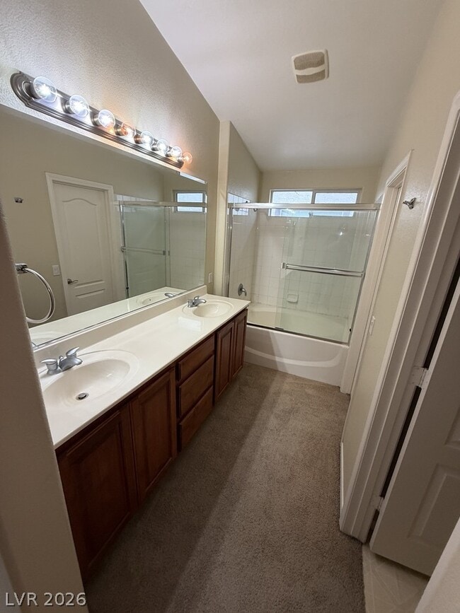 Building Photo - 11255 Dahlia Grove St